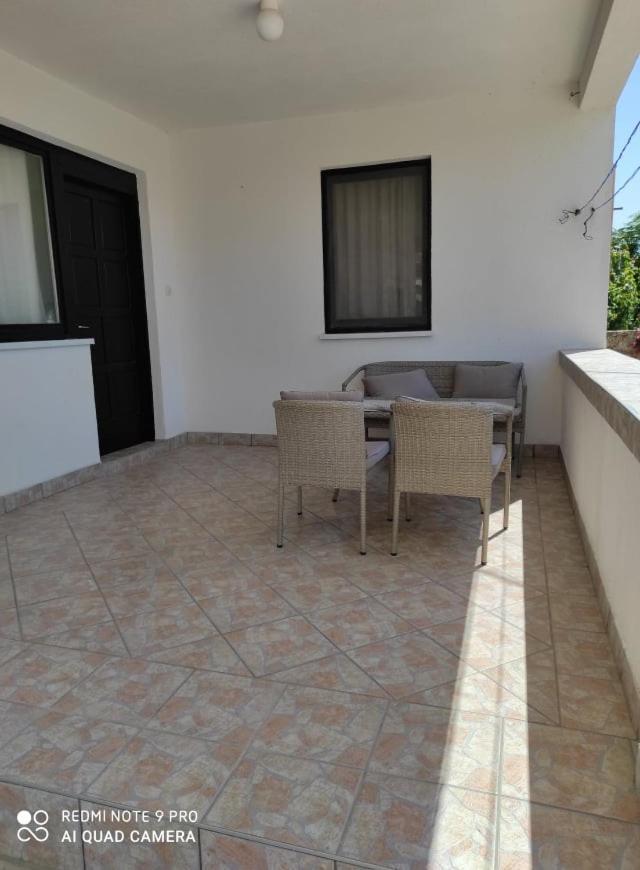 Sandra Vir Exterior foto
